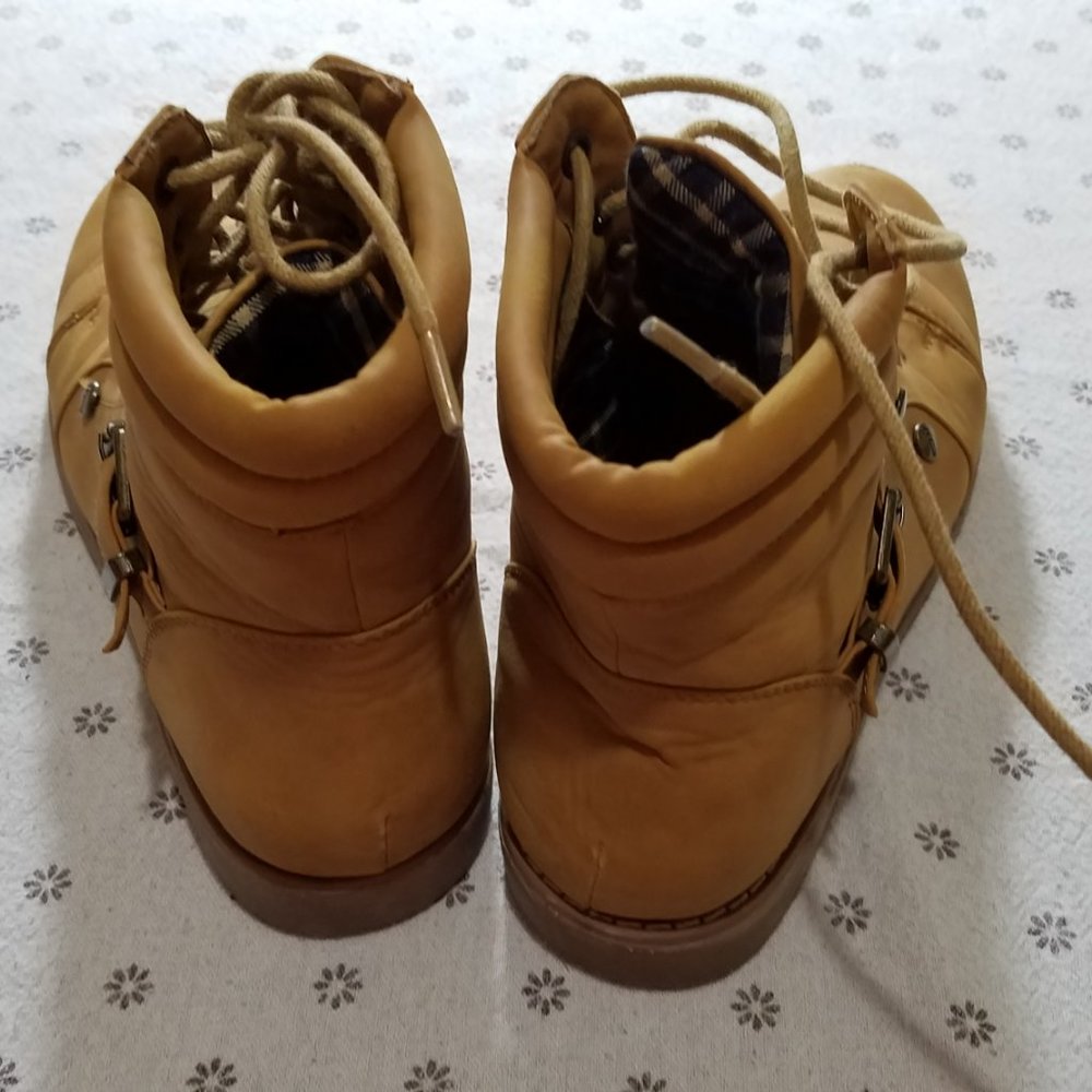 Combat boots. - Picture 3 of 8